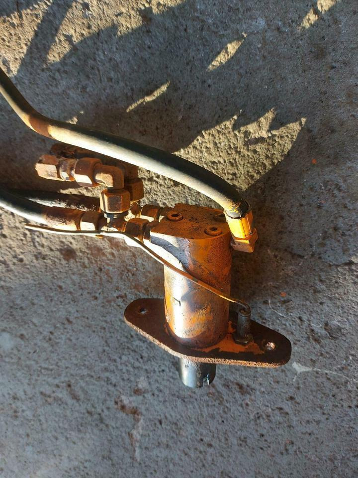 Hydraulikmotor Schmidt DST SST Salzstreuer Winterdienst Unimog - Moteur hydraulique pour Véhicule de voirie/ Spécial: photos 2 Hydraulikmotor Schmidt DST SST Salzstreuer Winterdienst Unimog - Moteur hydraulique pour Véhicule de voirie/ Spécial: photos 2