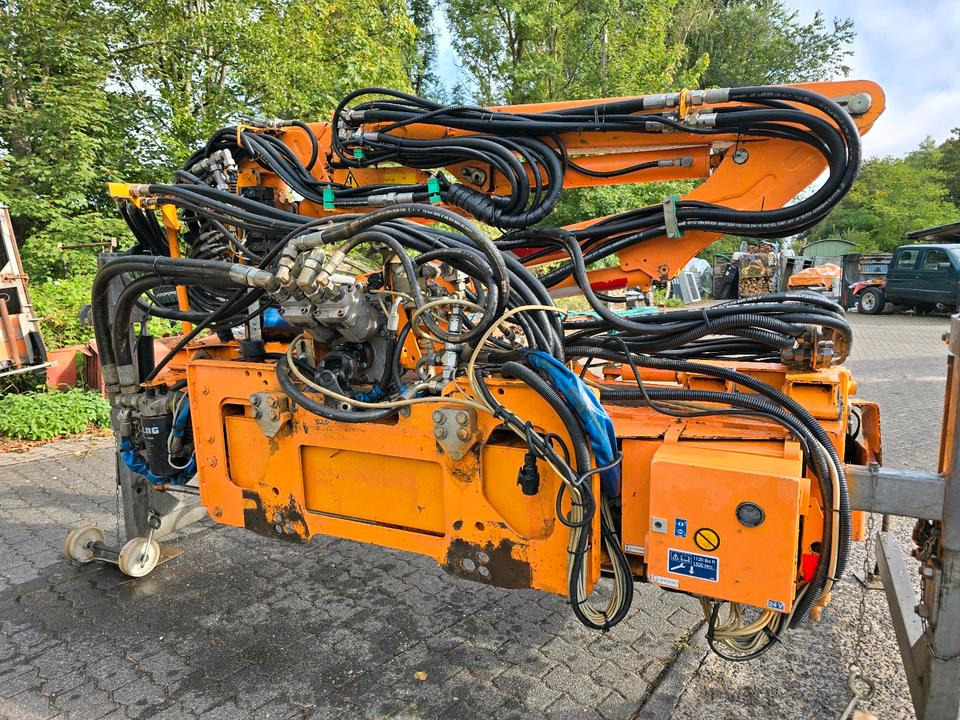 Mulag MFK 600 Mähausleger mit Randstreifenmäher MRF 350 Böschungsmäher Böschungsmulcher Hangmäher MKM 700 FME 600 500 - Epareuse: photos 4 Mulag MFK 600 Mähausleger mit Randstreifenmäher MRF 350 Böschungsmäher Böschungsmulcher Hangmäher MKM 700 FME 600 500 - Epareuse: photos 4