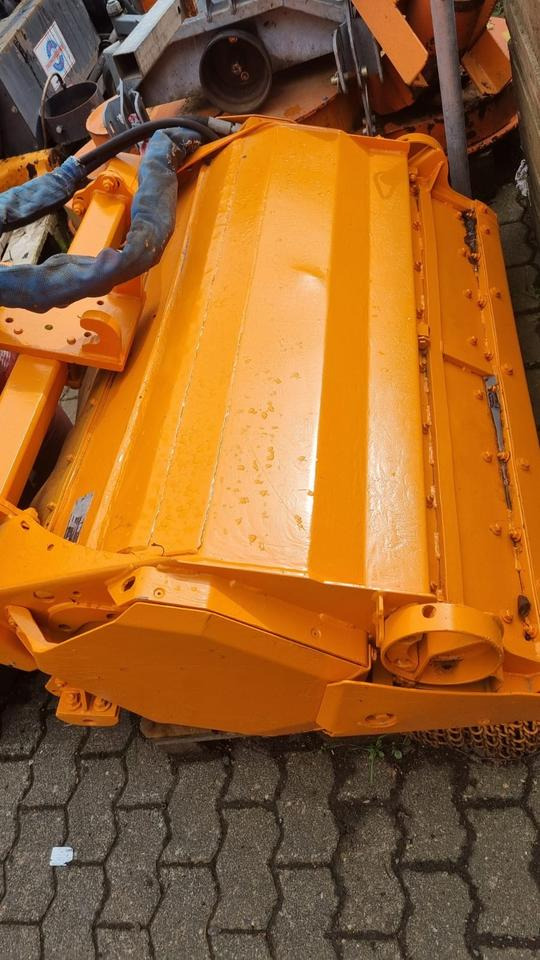 Mulag UMK12 aus 2016 für Mähausleger FME MKM Böschungsmulcher Böschungsmäher Seitenmulcher Randstreifenmäher für Unimog U400 405 u 300 500 427 Dücker - Broyeur/ Épareuse: photos 3 Mulag UMK12 aus 2016 für Mähausleger FME MKM Böschungsmulcher Böschungsmäher Seitenmulcher Randstreifenmäher für Unimog U400 405 u 300 500 427 Dücker - Broyeur/ Épareuse: photos 3