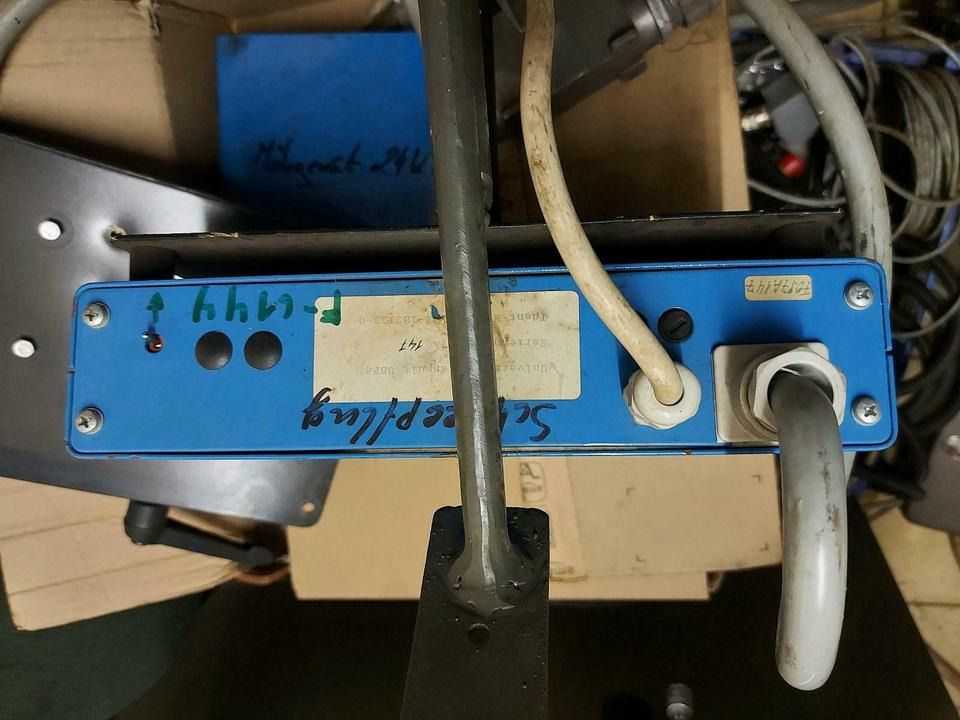 Schmidt Schneepflug Steuerung Bedienung Bordcomputer - Bloc de gestion pour Véhicule de voirie/ Spécial: photos 2 Schmidt Schneepflug Steuerung Bedienung Bordcomputer - Bloc de gestion pour Véhicule de voirie/ Spécial: photos 2