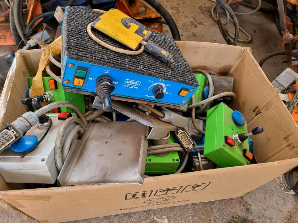 Schneepflughydraulik Schmidt Beilhack Elektrohydraulik Schneepflüge Schneeschild Schneeschieber LKW Unimog Bordcomputer Steuerung - Bloc de gestion pour Véhicule de voirie/ Spécial: photos 1 Schneepflughydraulik Schmidt Beilhack Elektrohydraulik Schneepflüge Schneeschild Schneeschieber LKW Unimog Bordcomputer Steuerung - Bloc de gestion pour Véhicule de voirie/ Spécial: photos 1