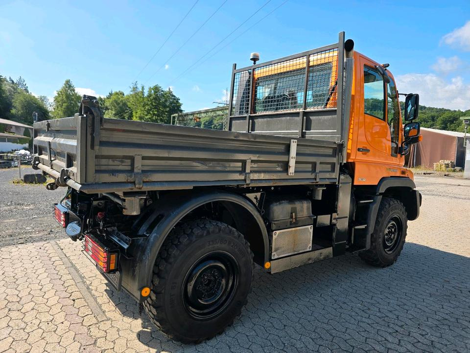 Unimog 405/10 U300 Bluetec 5 Mercedes-Benz U 300 290 400 500 UGE UGN Jotha Absetzkipper Absetzer - Engin de déneigement: photos 4 Unimog 405/10 U300 Bluetec 5 Mercedes-Benz U 300 290 400 500 UGE UGN Jotha Absetzkipper Absetzer - Engin de déneigement: photos 4