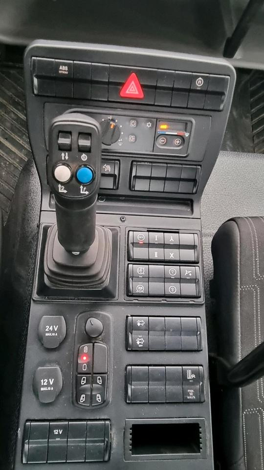 Unimog 405 U318 EAS 640-Betriebsstunden Mercedes-Benz 318 323 327 Automatik Euro6 - Camion plateau, Véhicule de voirie/ Spécial: photos 5 Unimog 405 U318 EAS 640-Betriebsstunden Mercedes-Benz 318 323 327 Automatik Euro6 - Camion plateau, Véhicule de voirie/ Spécial: photos 5