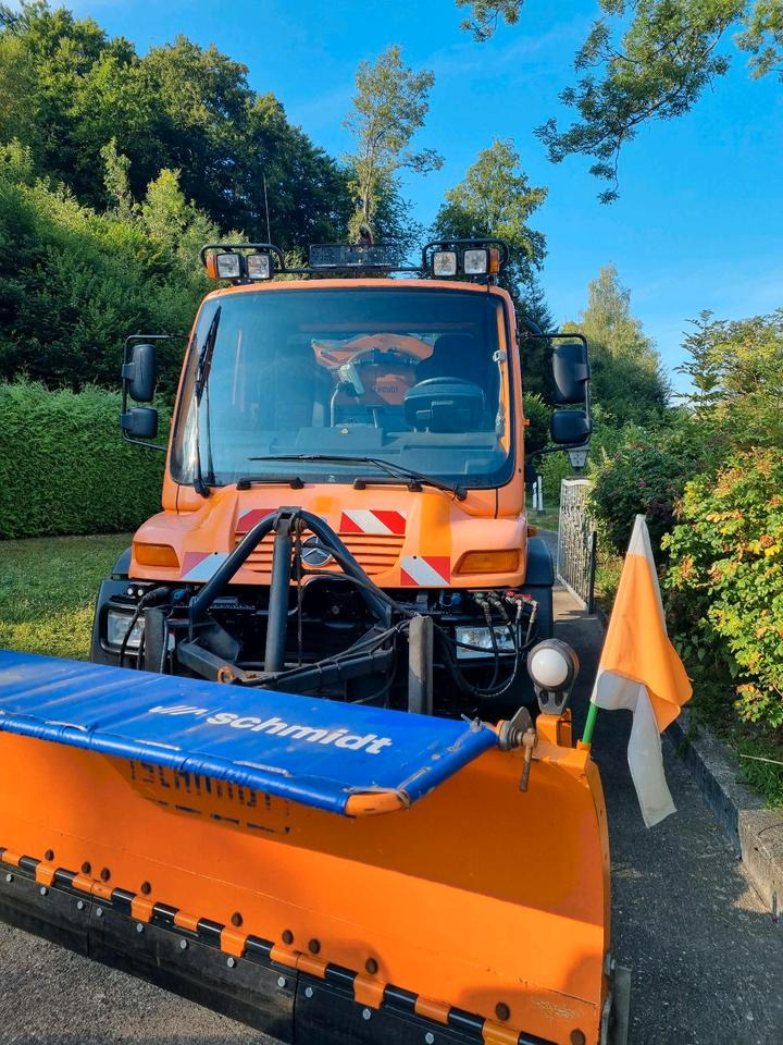 Zu Vermieten! Unimog 405 U400 Winterdienst Schmidt Schneepflug Schneeschild Salzstreuer Leasing Miete - Engin de déneigement: photos 3 Zu Vermieten! Unimog 405 U400 Winterdienst Schmidt Schneepflug Schneeschild Salzstreuer Leasing Miete - Engin de déneigement: photos 3