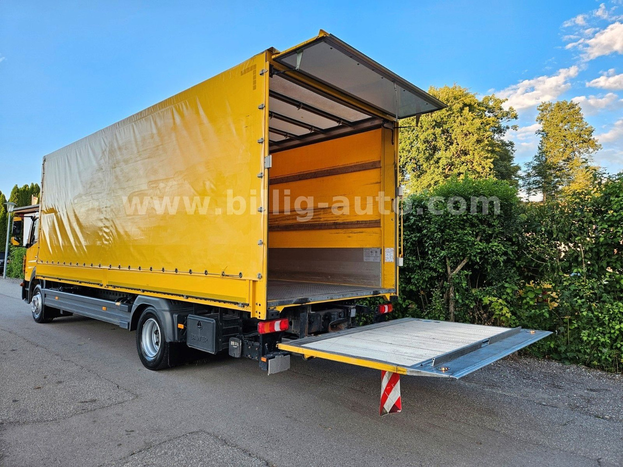 Mercedes-Benz Atego 1327 L * BREMS/SPUR-ASS*DIFF.*LBW*AHK*7.2m - Camion fourgon: photos 2 Mercedes-Benz Atego 1327 L * BREMS/SPUR-ASS*DIFF.*LBW*AHK*7.2m - Camion fourgon: photos 2