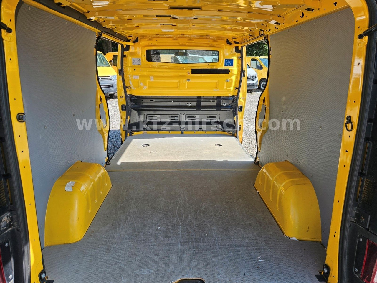 Renault Trafic Kasten L2H1 Maxi Lang Kamera 1.Hand LED - Transport de personnes: photos 4 Renault Trafic Kasten L2H1 Maxi Lang Kamera 1.Hand LED - Transport de personnes: photos 4