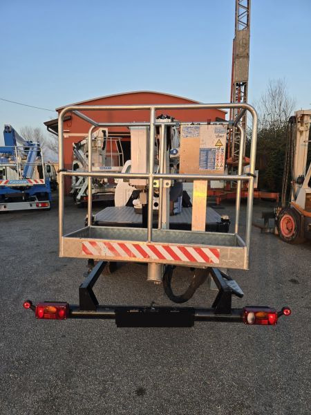 Isuzu Isuzu D-Max 4x4 podnośnik koszowy 16 m Comet New Eurosky - Camion avec nacelle: photos 4 Isuzu Isuzu D-Max 4x4 podnośnik koszowy 16 m Comet New Eurosky - Camion avec nacelle: photos 4