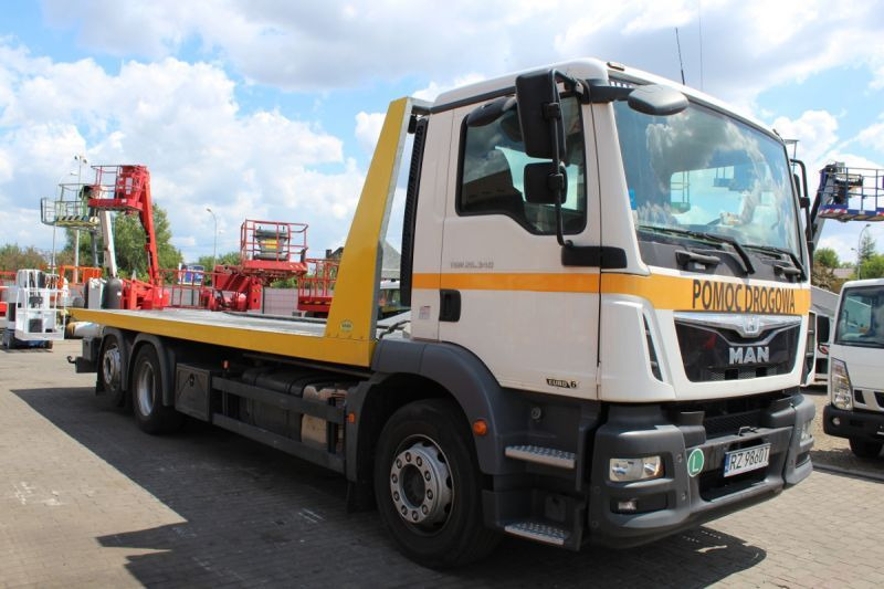 MAN TGM 26.340 Pomoc Drogowa Laweta - Remorqueuse: photos 2 MAN TGM 26.340 Pomoc Drogowa Laweta - Remorqueuse: photos 2