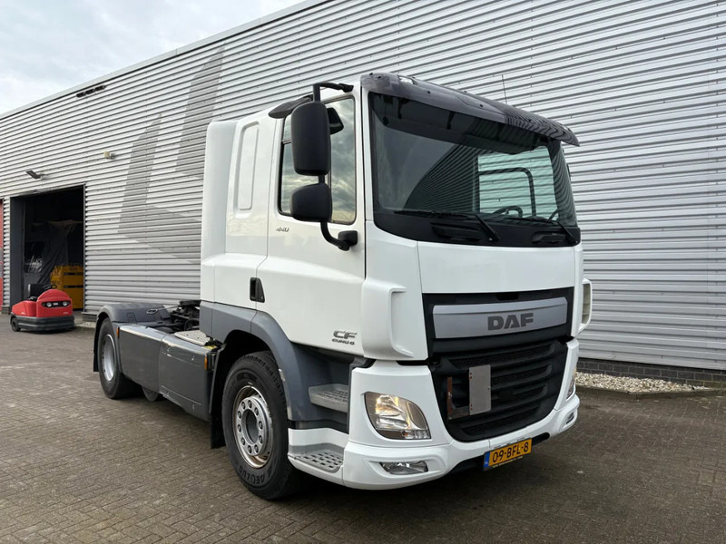 DAF CF 440 6x2 / HOLLAND TRUCK / LOW KM / NEW APK - TUV / BULK COMPRESSOR / ADR I II III / - Tracteur routier: photos 1 DAF CF 440 6x2 / HOLLAND TRUCK / LOW KM / NEW APK - TUV / BULK COMPRESSOR / ADR I II III / - Tracteur routier: photos 1