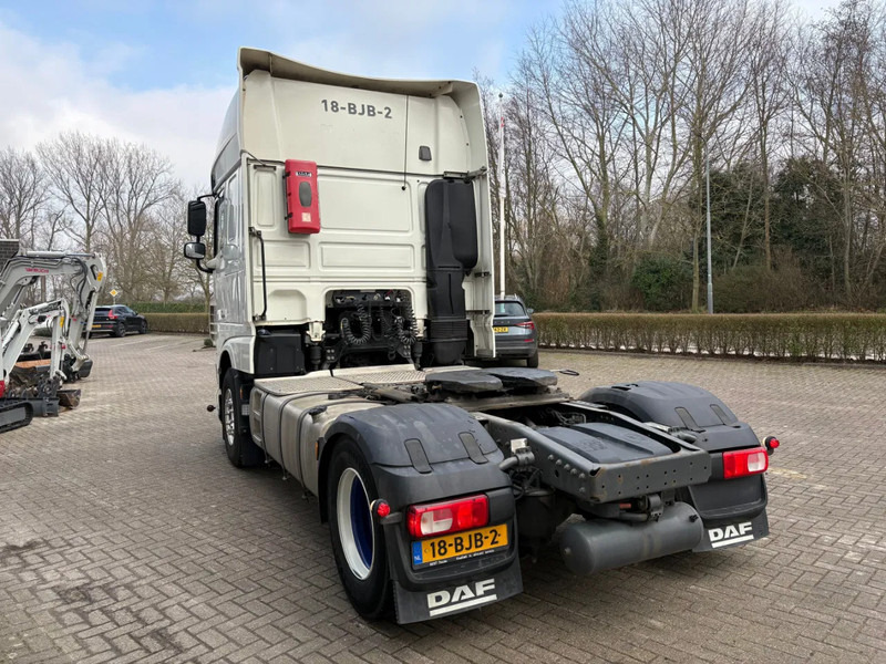 DAF XF 460 4x2 / APK - TUV JANUARI 2026 / HOLLAND TRUCK / ADR KLASSE I II III / 2 BEDS / - Tracteur routier: photos 3 DAF XF 460 4x2 / APK - TUV JANUARI 2026 / HOLLAND TRUCK / ADR KLASSE I II III / 2 BEDS / - Tracteur routier: photos 3