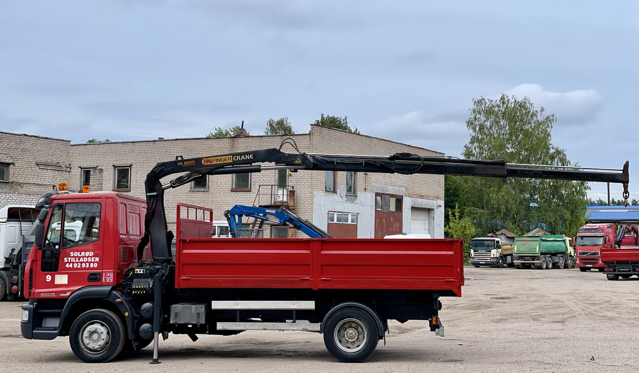 IVECO EUROCARGO - Camion grue: photos 4 IVECO EUROCARGO - Camion grue: photos 4