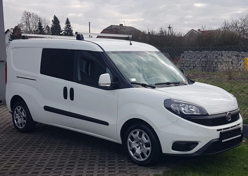 Fiat Doblo 1.6 Multijet 16V Easy - Voiture: photos 1 Fiat Doblo 1.6 Multijet 16V Easy - Voiture: photos 1