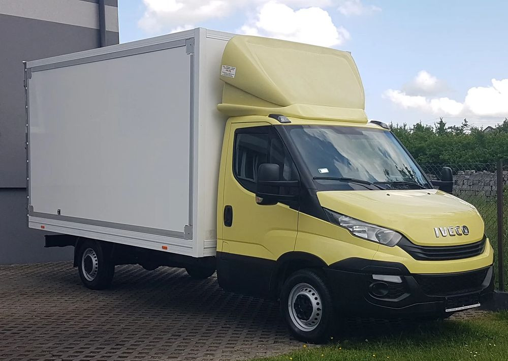 Iveco Daily 8EP KONTENER 4,14x2,21x2,20 KLIMA MANUAL KRAJOWY DMC 3500KG - Fourgon grand volume: photos 1 Iveco Daily 8EP KONTENER 4,14x2,21x2,20 KLIMA MANUAL KRAJOWY DMC 3500KG - Fourgon grand volume: photos 1