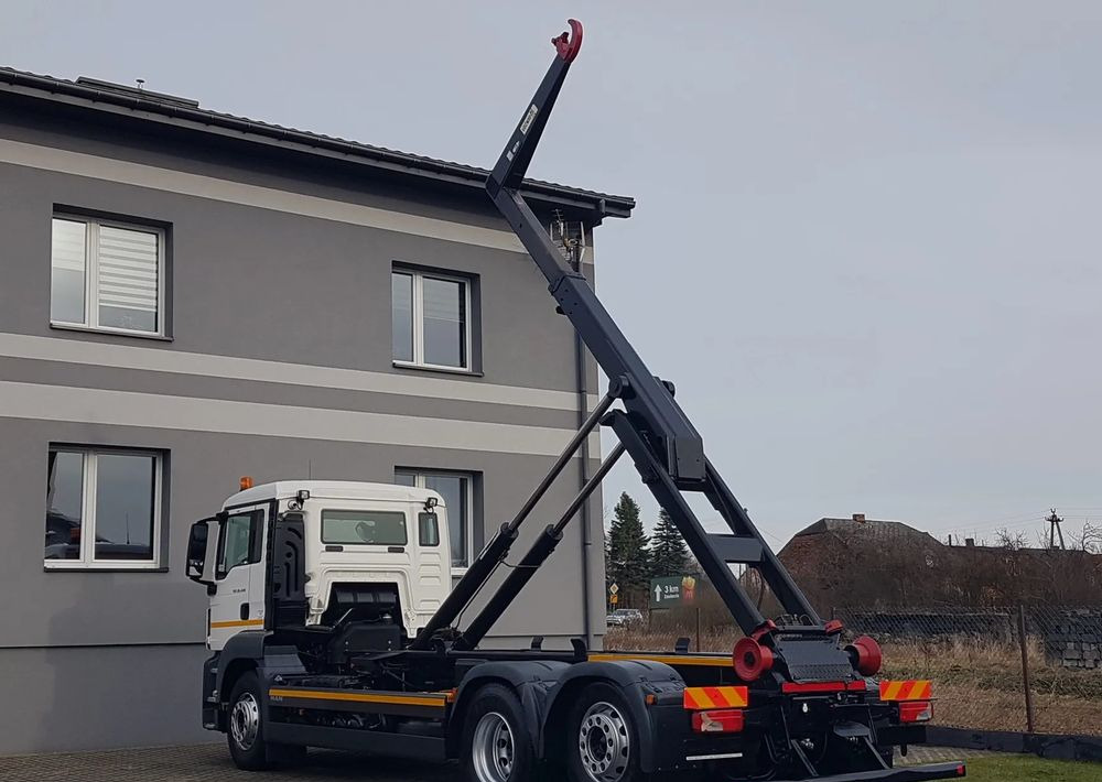 MAN TGS 26.420 E6 HAKOWIEC HS20 6x2 3-OSIE - Camion ampliroll: photos 3 MAN TGS 26.420 E6 HAKOWIEC HS20 6x2 3-OSIE - Camion ampliroll: photos 3