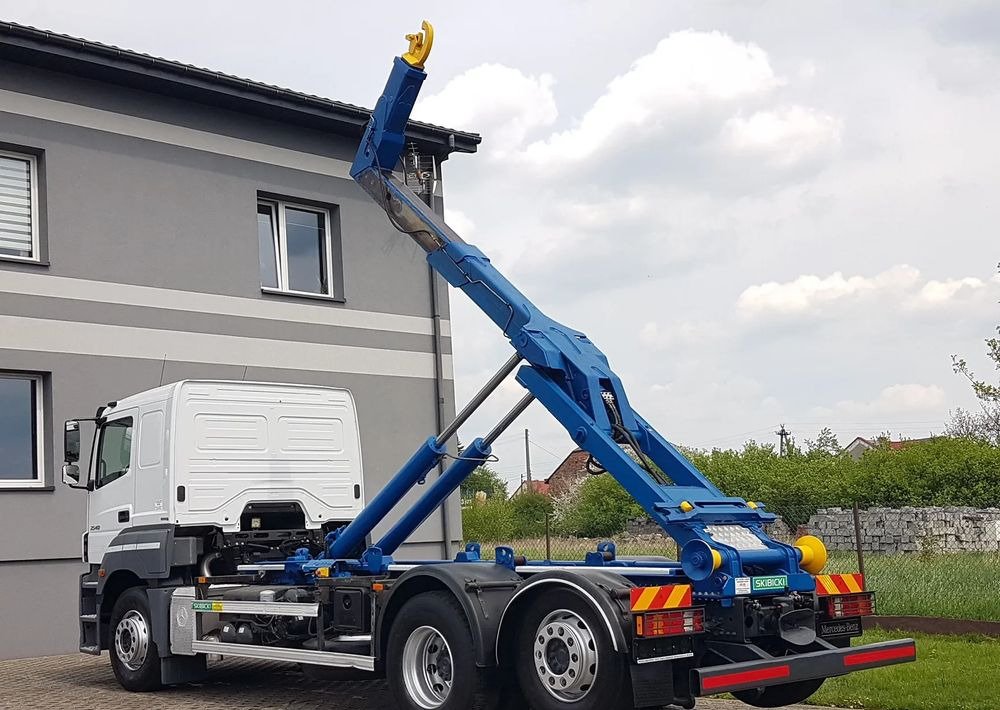 Mercedes-Benz AXOR ACTROS 2540 HAKOWIEC 3 OSIE - Camion ampliroll: photos 3 Mercedes-Benz AXOR ACTROS 2540 HAKOWIEC 3 OSIE - Camion ampliroll: photos 3