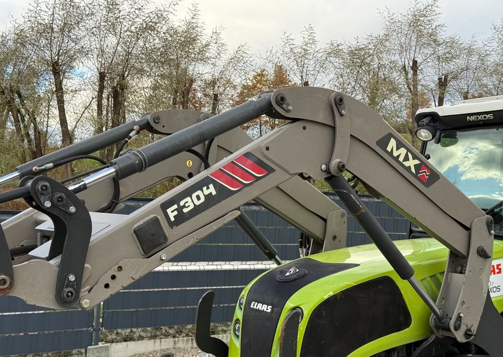 Claas * 240 F NEXOS CLAAS * 4x4 * Sadowniczy * Tur MX F304 * TUZ * Wałek WOM* Ciągnik * Traktor * - Tracteur agricole: photos 4 Claas * 240 F NEXOS CLAAS * 4x4 * Sadowniczy * Tur MX F304 * TUZ * Wałek WOM* Ciągnik * Traktor * - Tracteur agricole: photos 4