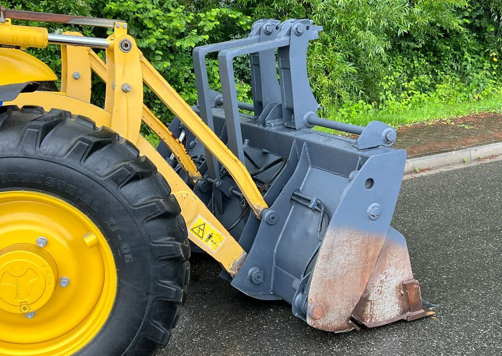 Tractopelle Komatsu * Koparko Ładowarka * Komatsu WB 97 S Utility *: photos 8