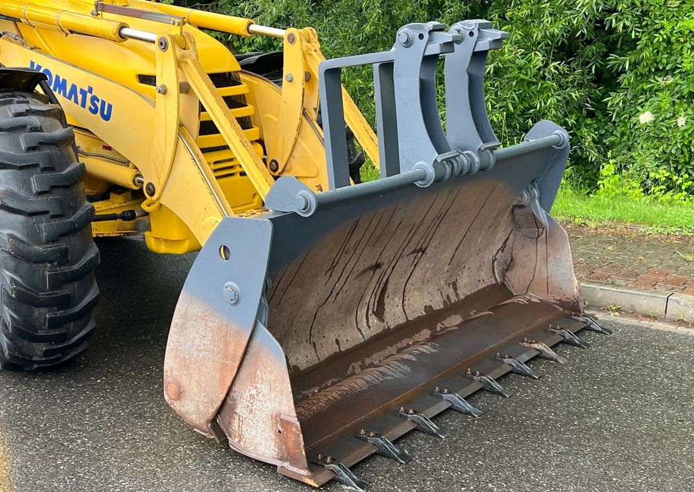 Komatsu * Koparko Ładowarka * Komatsu WB 97 S Utility * - Tractopelle: photos 2 Komatsu * Koparko Ładowarka * Komatsu WB 97 S Utility * - Tractopelle: photos 2