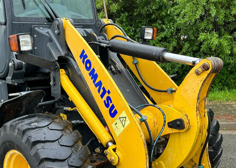Chargeuse sur pneus Komatsu Ładowarka KOMATSU WA 90 STAN IDEALNY: photos 8