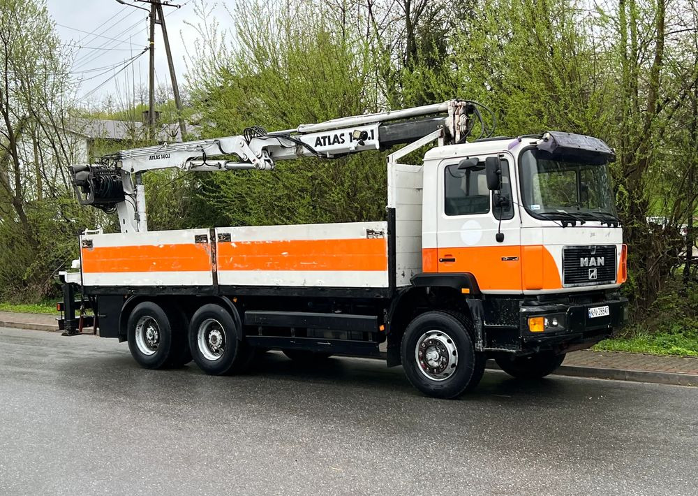 MAN * 27-322 MAN 6x4 * HDS ATLAS 140 * - Camion plateau, Camion grue: photos 2 MAN * 27-322 MAN 6x4 * HDS ATLAS 140 * - Camion plateau, Camion grue: photos 2