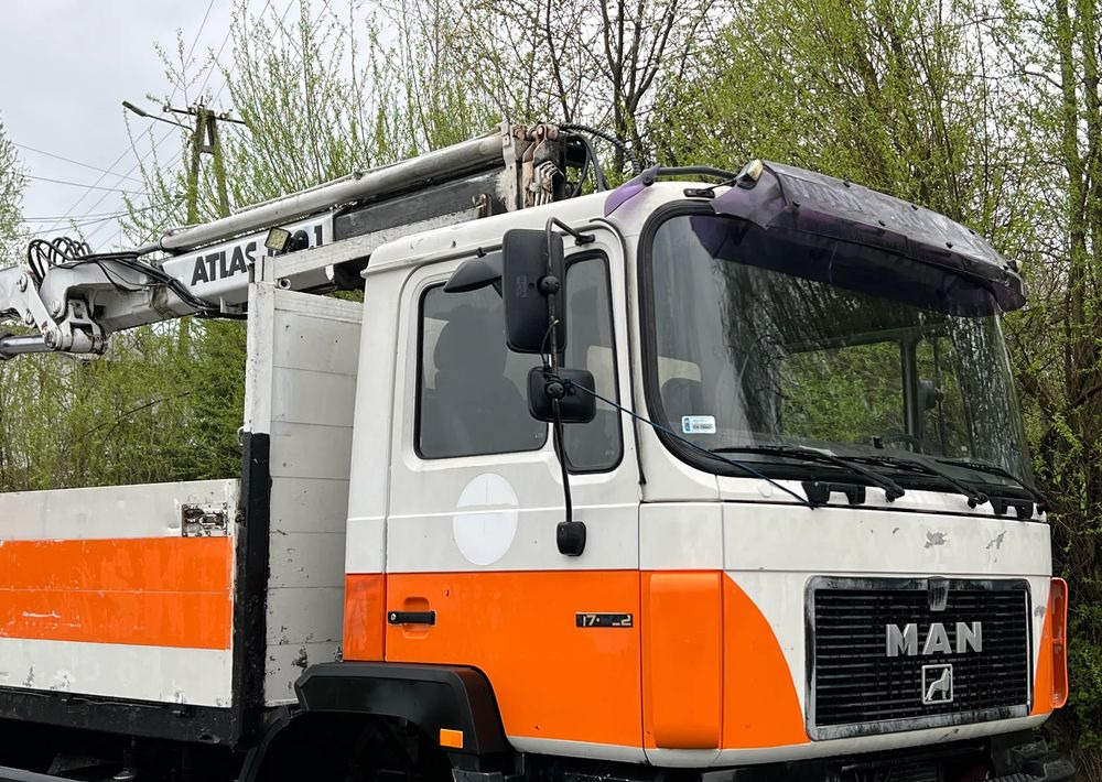 MAN * 27-322 MAN 6x4 * HDS ATLAS 140 * - Camion grue, Camion plateau: photos 3 MAN * 27-322 MAN 6x4 * HDS ATLAS 140 * - Camion grue, Camion plateau: photos 3
