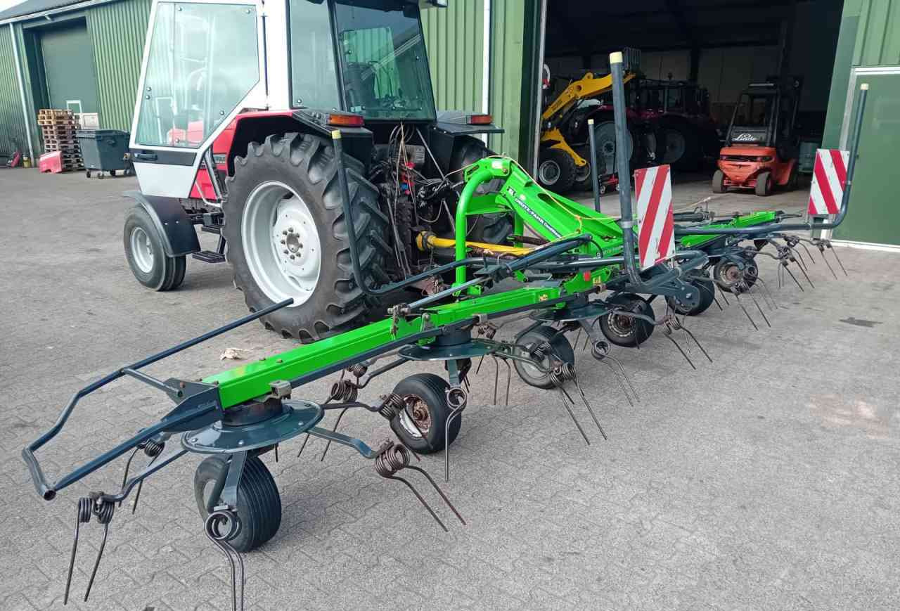 Deutz-Fahr Condimaster 6821 schudder weidebouwmachines - Faneuse: photos 4 Deutz-Fahr Condimaster 6821 schudder weidebouwmachines - Faneuse: photos 4