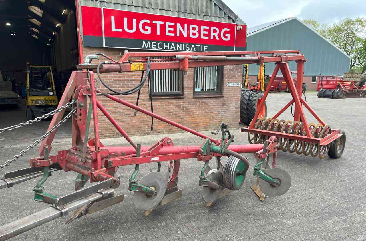 Kverneland 4 schaar ploeg + Evers vorenpakker grondbewerking - Charrue: photos 2 Kverneland 4 schaar ploeg + Evers vorenpakker grondbewerking - Charrue: photos 2