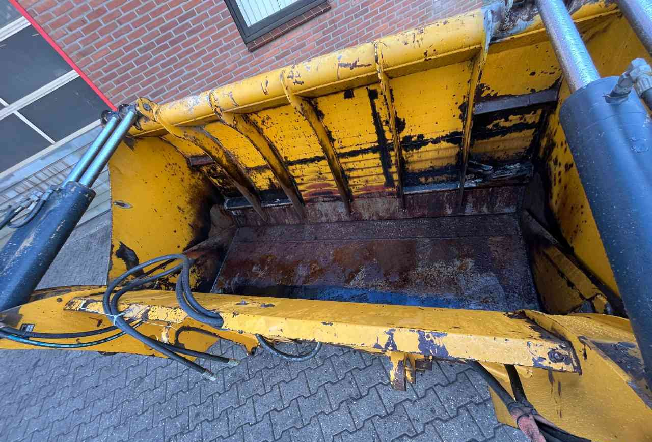 Mammut Kuilhapper, JCB Q-Fit, voermachines. - Matériel d'ensilage: photos 5 Mammut Kuilhapper, JCB Q-Fit, voermachines. - Matériel d'ensilage: photos 5