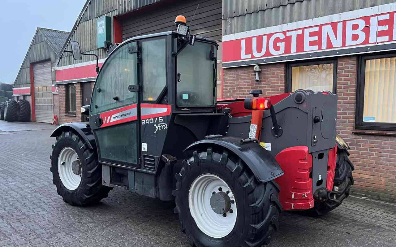 Massey Ferguson 9407S Xtra verreiker - Chariot télescopique: photos 3 Massey Ferguson 9407S Xtra verreiker - Chariot télescopique: photos 3