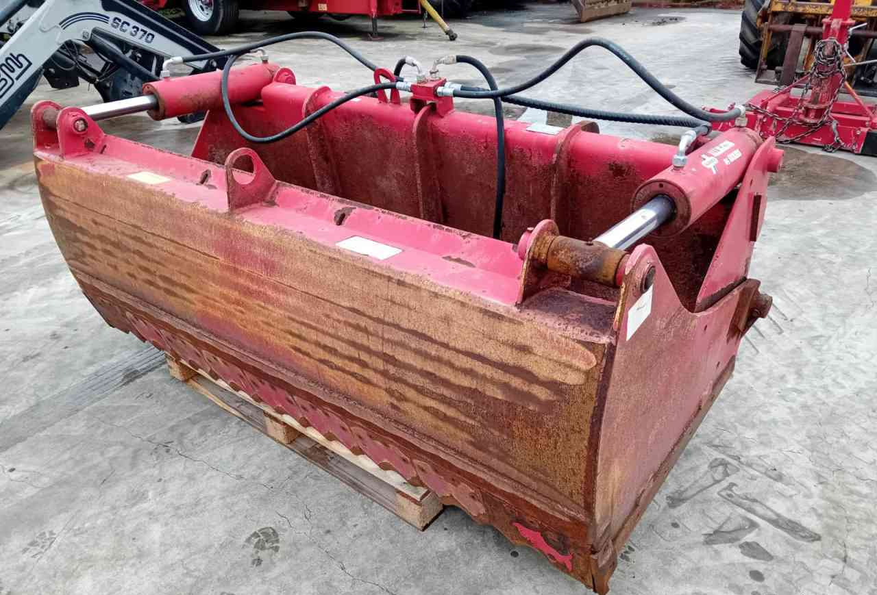 Redrock Allround 85-200 kuilhapper Volvo L30 aansl. voermachines - Matériel d'ensilage: photos 1 Redrock Allround 85-200 kuilhapper Volvo L30 aansl. voermachines - Matériel d'ensilage: photos 1