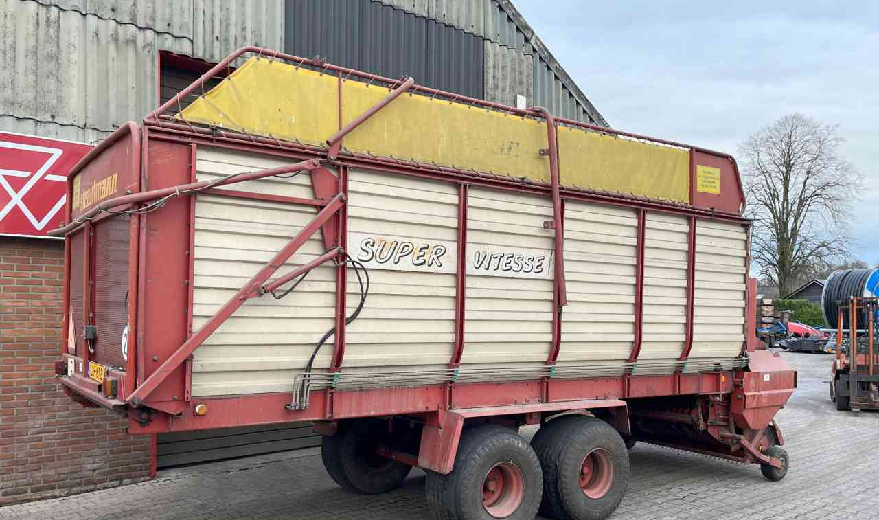 Strautmann Super Vitesse Opraapwagen, ladewagen, weidebouwmachines - Autochargeuse: photos 3 Strautmann Super Vitesse Opraapwagen, ladewagen, weidebouwmachines - Autochargeuse: photos 3