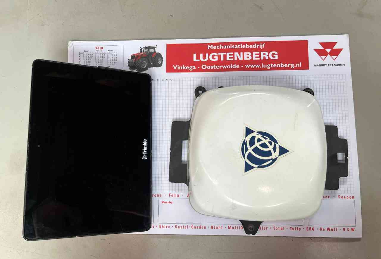 Trimble GFX 750 GPS systeem tractoren - Système de navigation pour Machine agricole: photos 1 Trimble GFX 750 GPS systeem tractoren - Système de navigation pour Machine agricole: photos 1