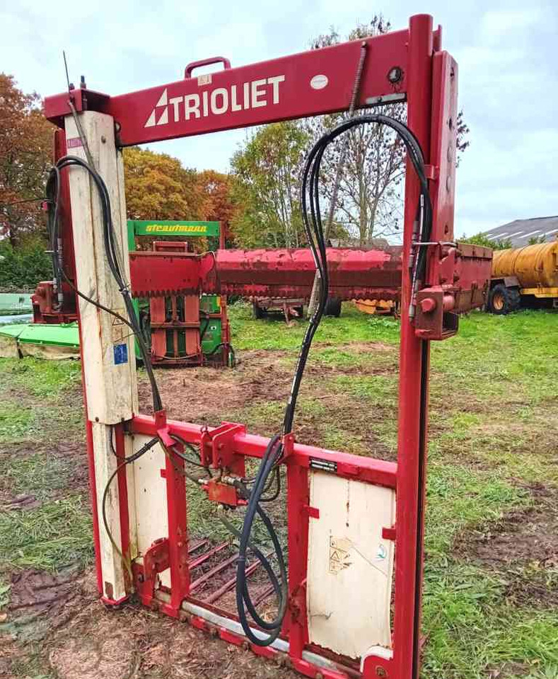 Trioliet TU170 kuilvoersnijder voermachines - Matériel d'ensilage: photos 1 Trioliet TU170 kuilvoersnijder voermachines - Matériel d'ensilage: photos 1