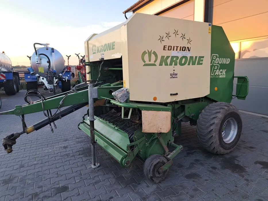 Krone 1250 Round Pack - Presse à balles rondes: photos 2 Krone 1250 Round Pack - Presse à balles rondes: photos 2