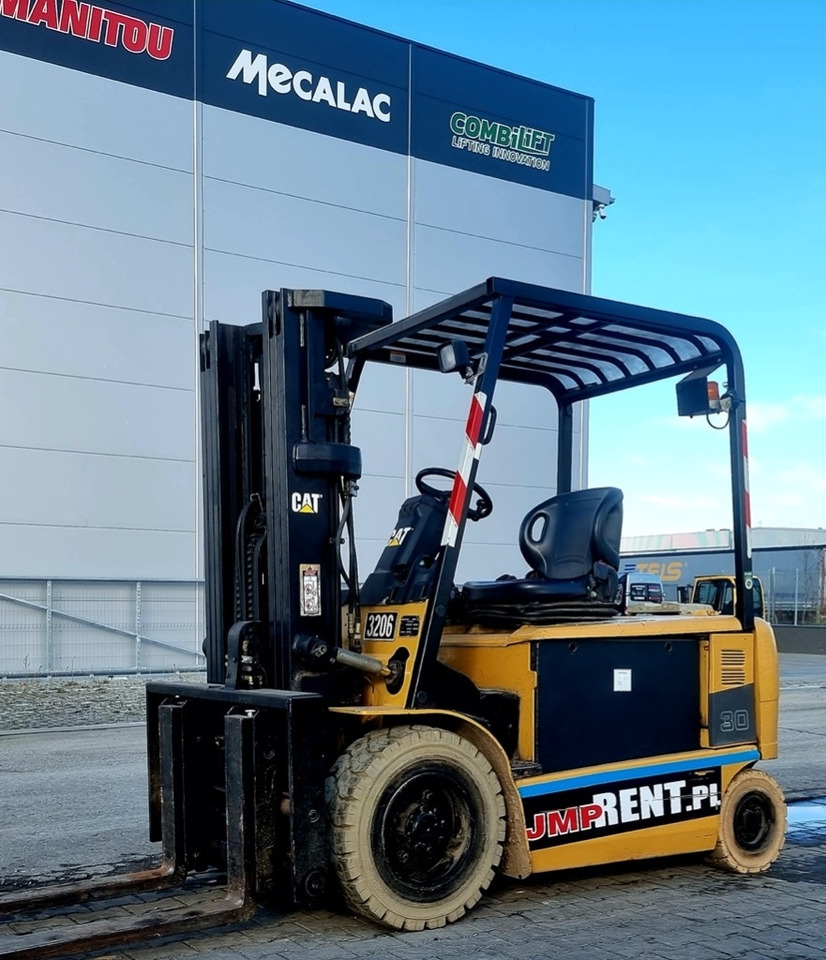 CAT EP 30 K PAC BATTERY YOM2021 - Chariot élévateur électrique: photos 3 CAT EP 30 K PAC BATTERY YOM2021 - Chariot élévateur électrique: photos 3