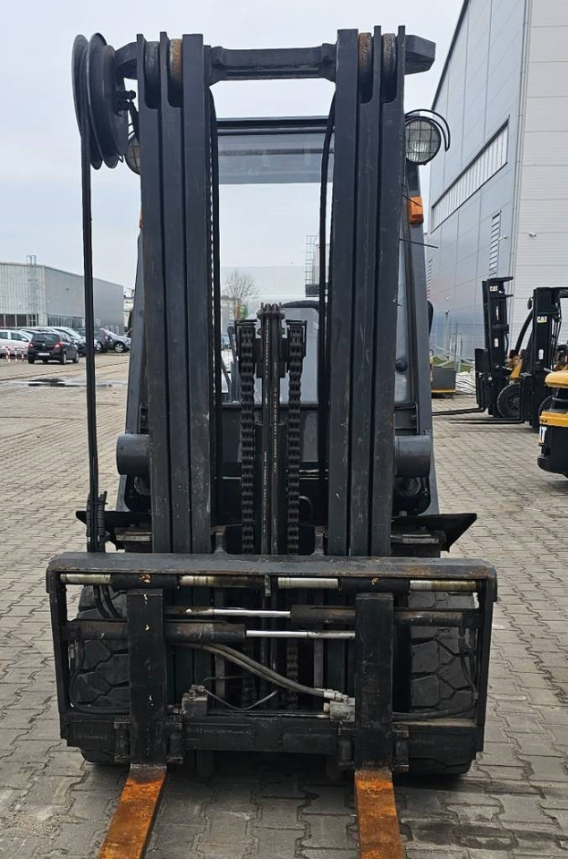 Chariot élévateur à gaz Nissan UG1D2A32LQ: photos 7