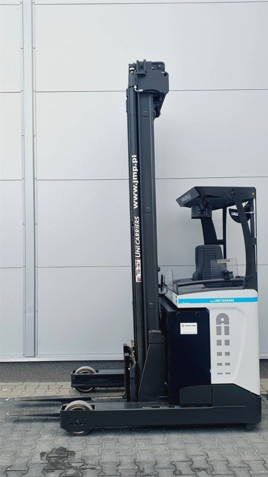 UniCarriers UMS200 DTFVRE870 - Chariot à mât rétractable: photos 2 UniCarriers UMS200 DTFVRE870 - Chariot à mât rétractable: photos 2