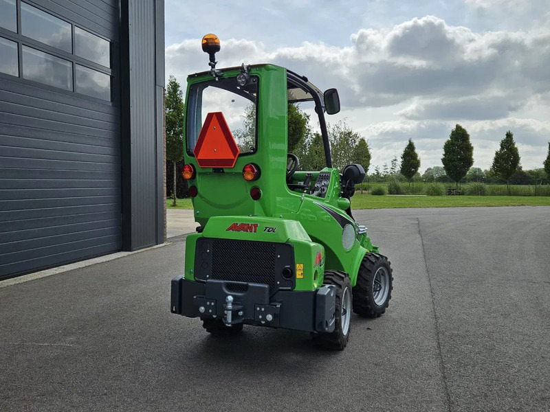 Avant 423 TDL+ Mini-shovel - Chargeuse compacte sur chenilles: photos 5 Avant 423 TDL+ Mini-shovel - Chargeuse compacte sur chenilles: photos 5