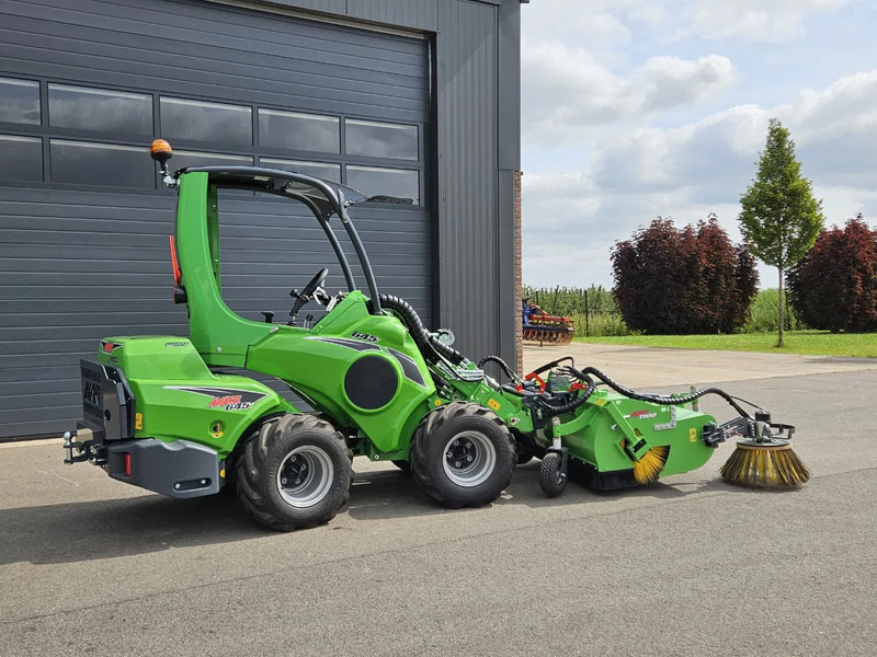 Avant 645i Rental mini-shovel - Chargeuse compacte sur chenilles: photos 3 Avant 645i Rental mini-shovel - Chargeuse compacte sur chenilles: photos 3