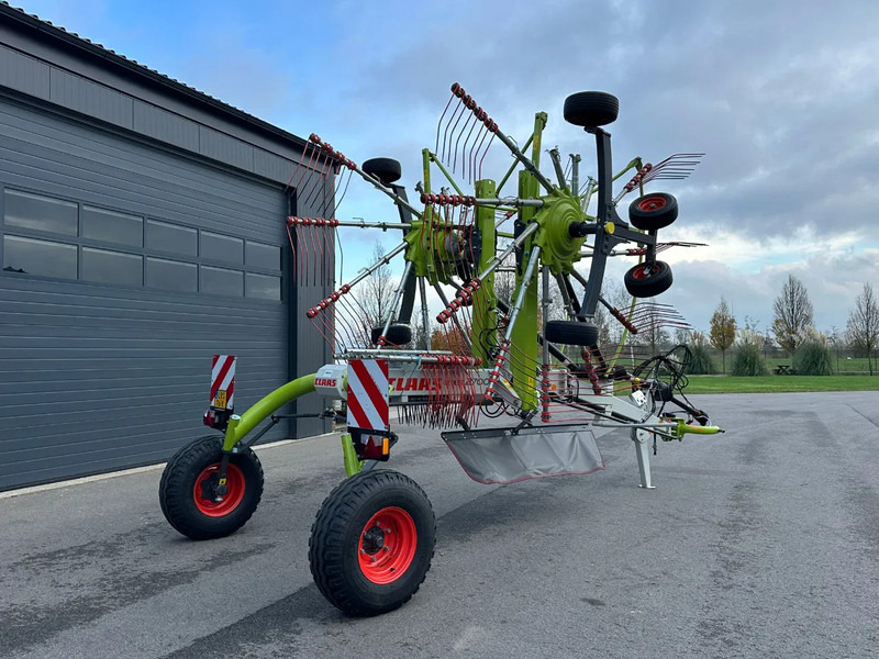 Claas Liner 2700 - Faneuse: photos 3 Claas Liner 2700 - Faneuse: photos 3