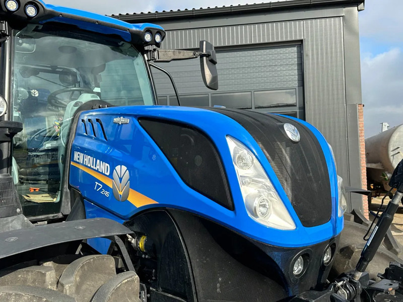 New Holland T7.245 Autocommand Stage 5 - Tracteur agricole: photos 5 New Holland T7.245 Autocommand Stage 5 - Tracteur agricole: photos 5