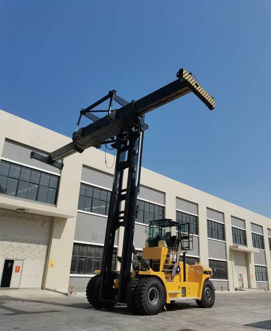 NEW KALMAR 40 TON Maxus Cummins Container Forklift | НОВИЙ KALMAR 40 ТОН Maxus Cummins візок для контейнерів вилковий - Chariot porte-conteneur: photos 2 NEW KALMAR 40 TON Maxus Cummins Container Forklift | НОВИЙ KALMAR 40 ТОН Maxus Cummins візок для контейнерів вилковий - Chariot porte-conteneur: photos 2