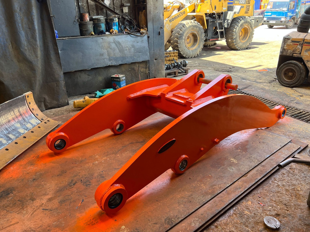 Hitachi ARM - Flèche pour Engins de chantier: photos 1 Hitachi ARM - Flèche pour Engins de chantier: photos 1