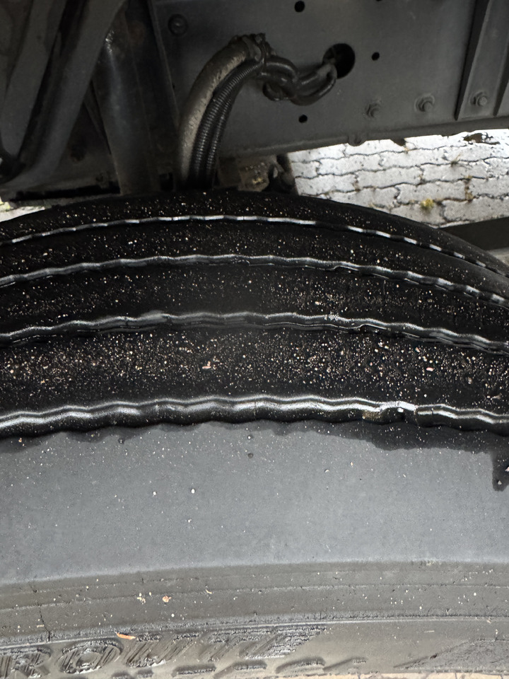 MAN 12.250 - Camion à rideaux coulissants: photos 4 MAN 12.250 - Camion à rideaux coulissants: photos 4