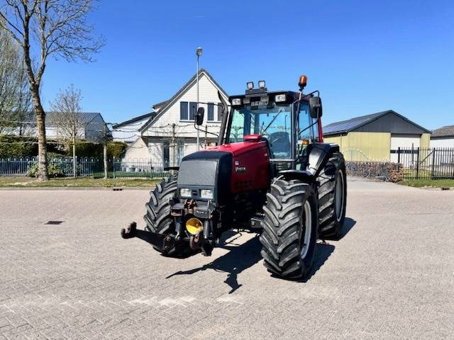 Valtra 6400, Luchtremmen, Fronthef, Frontaftakas - Tracteur agricole: photos 5 Valtra 6400, Luchtremmen, Fronthef, Frontaftakas - Tracteur agricole: photos 5