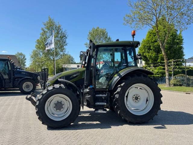 Valtra G125 Ecopower Active, 2022, 1815 uur! - Tracteur agricole: photos 5 Valtra G125 Ecopower Active, 2022, 1815 uur! - Tracteur agricole: photos 5