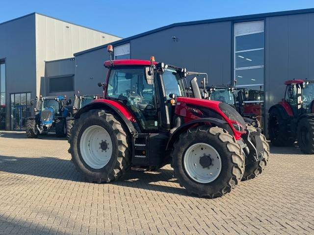 Valtra N134 Hitech - Tracteur agricole: photos 4 Valtra N134 Hitech - Tracteur agricole: photos 4