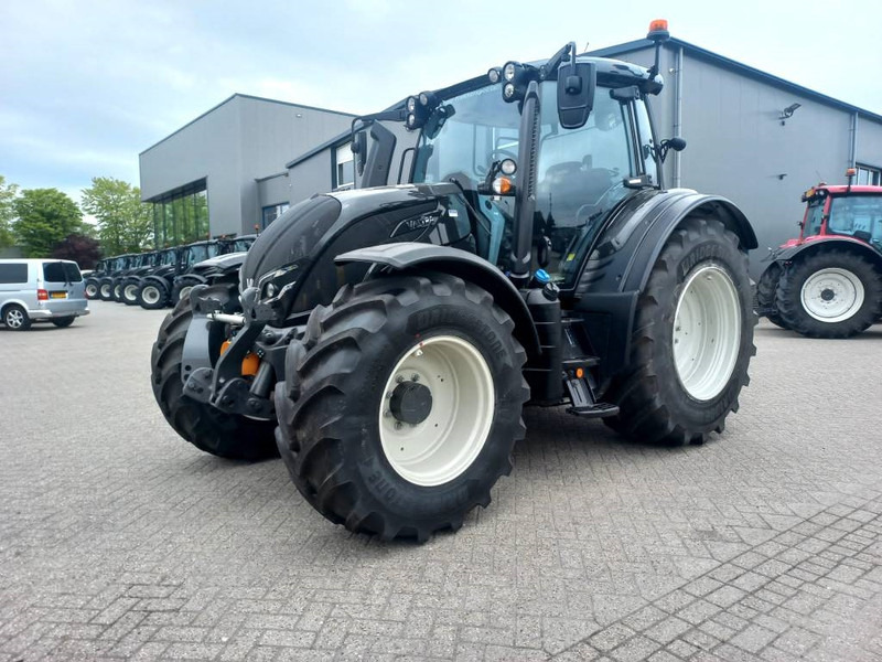 Valtra N155 Ecopower Direct Smart Touch! - Tracteur agricole: photos 1 Valtra N155 Ecopower Direct Smart Touch! - Tracteur agricole: photos 1
