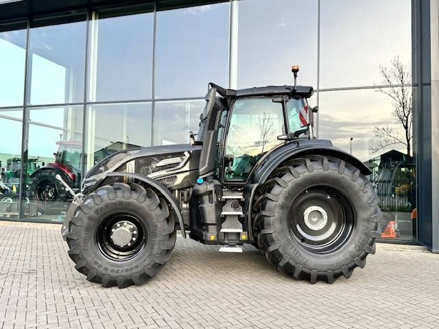 Valtra Q225 Alle opties! ook twintrac! - Tracteur agricole: photos 3 Valtra Q225 Alle opties! ook twintrac! - Tracteur agricole: photos 3