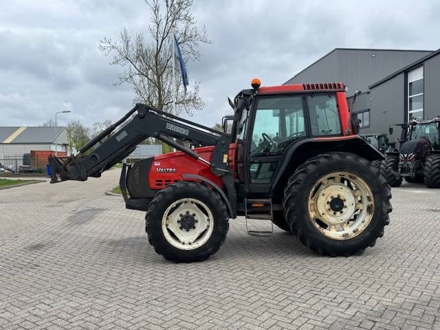 Valtra Valmet 6650 Hitech, voorlader, vloeistofkoppeling - Tracteur agricole: photos 3 Valtra Valmet 6650 Hitech, voorlader, vloeistofkoppeling - Tracteur agricole: photos 3